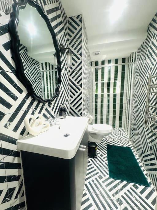 99 Apartment, Trendy Location Apartament