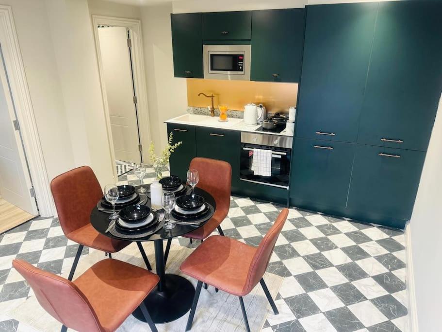 99 Apartment, Trendy Location Londra